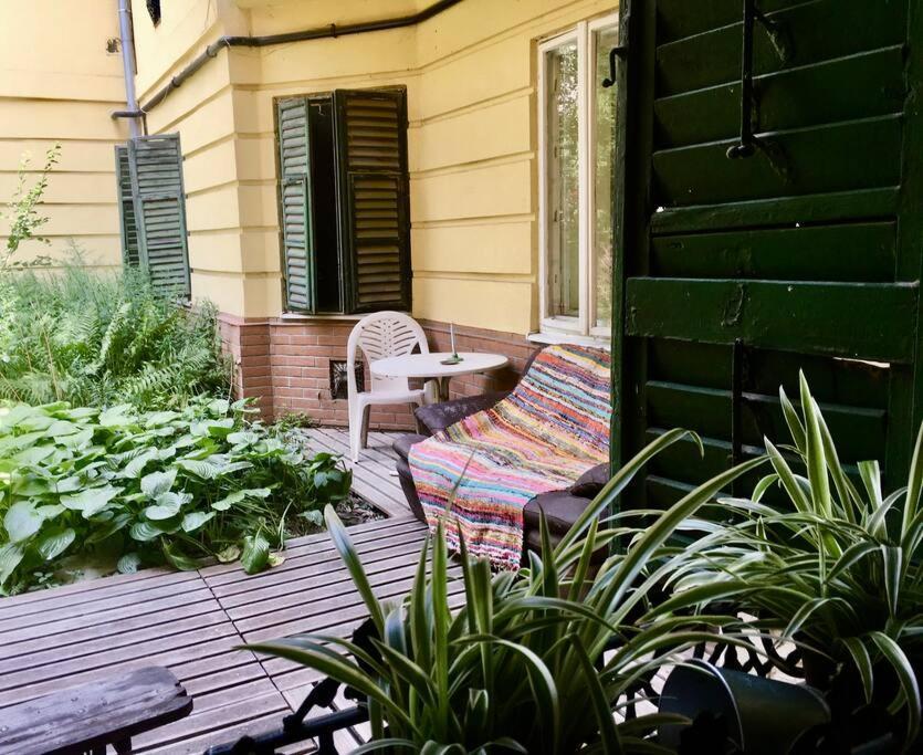 Vintage Studio Apartment, Garden And Free Parking Βουδαπέστη Εξωτερικό φωτογραφία